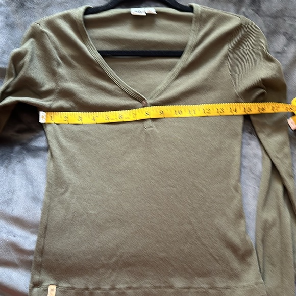 Tentree Ribbed Henley Top - Picture 9 of 11